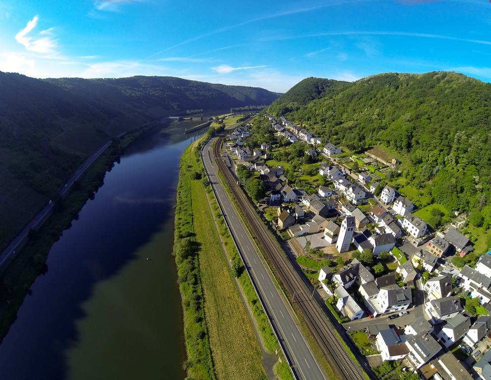 Ferienwohnungen Haus Am Wuerzlaysteig Lehmen Экстерьер фото
