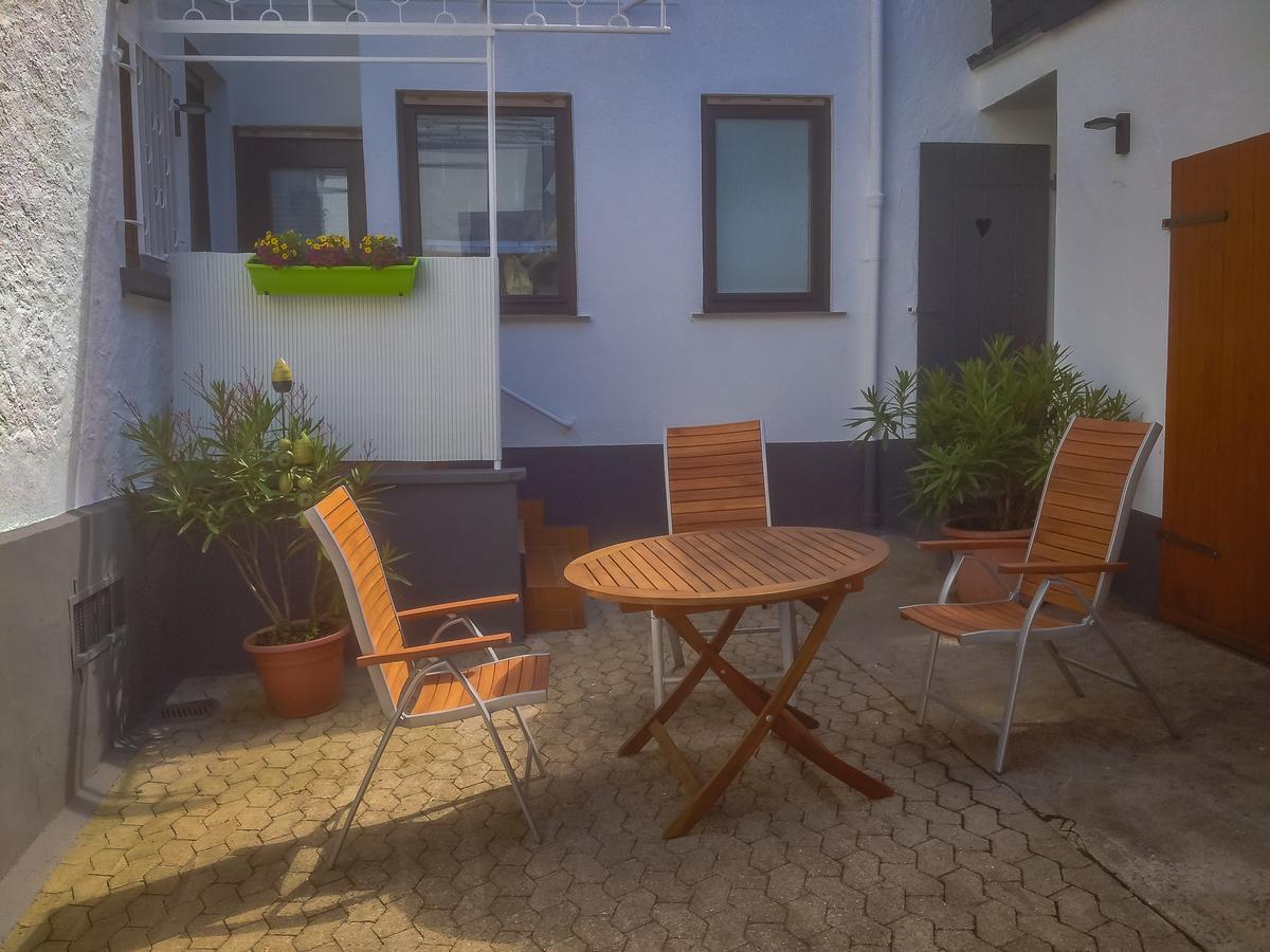 Ferienwohnungen Haus Am Wuerzlaysteig Lehmen Экстерьер фото