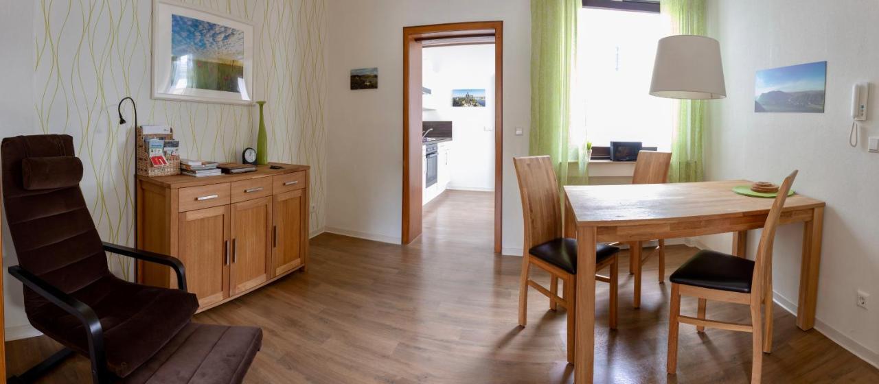 Ferienwohnungen Haus Am Wuerzlaysteig Lehmen Экстерьер фото